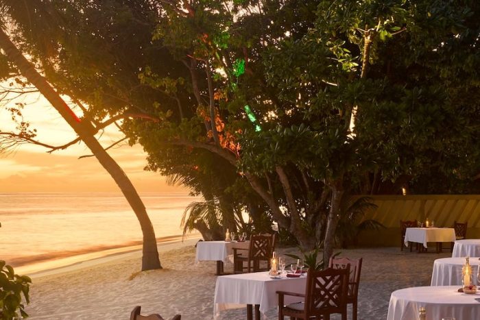 Royal-Island-Raabondhi-Restaurant-Sunset-View-Large