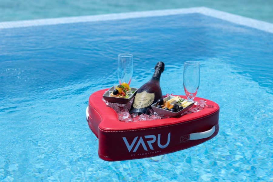 VARU-by-Atmosphere-ACTIVITIES-AND-SERVICES-FLOATING-CHAMPAGNE-1-12_2022-1200x900