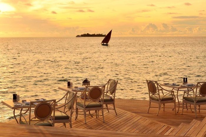b2338-Ayada-Maldives-dining-Ocean-Breeze-restaurant--11-