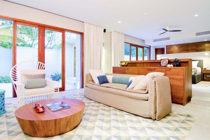 beach-villa-1-bedroom-couch-2x-0503