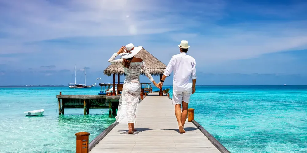 honeymoon-couple-maldives